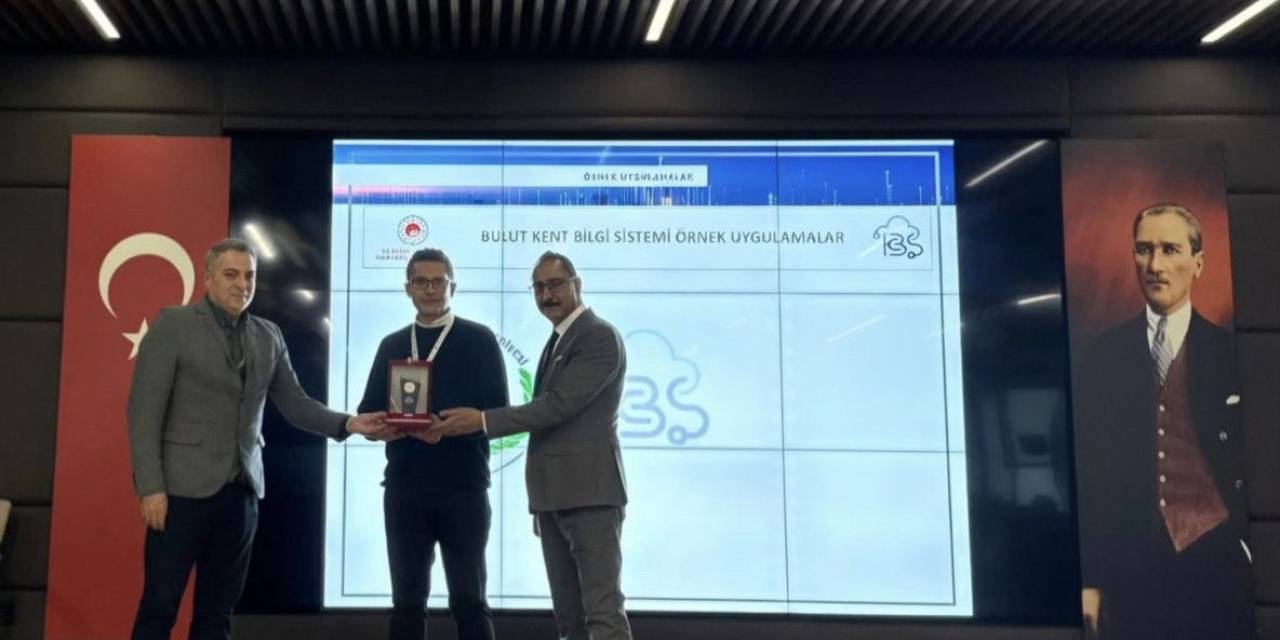 Bozüyük Belediyesi, Coğrafi Bilgi Sistemleri ödülüne layık görüldü
