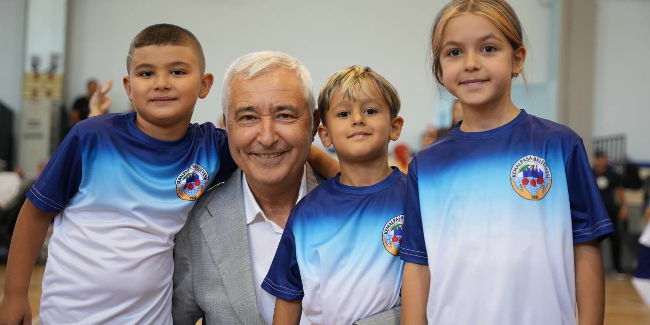Kemalpaşa Belediyesi'nden spor kursiyerlerine destek