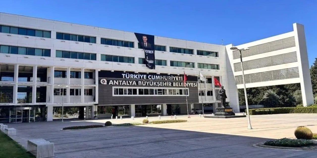 Antalya Büyükşehir Belediyesi operasyonunda tutuklamalar