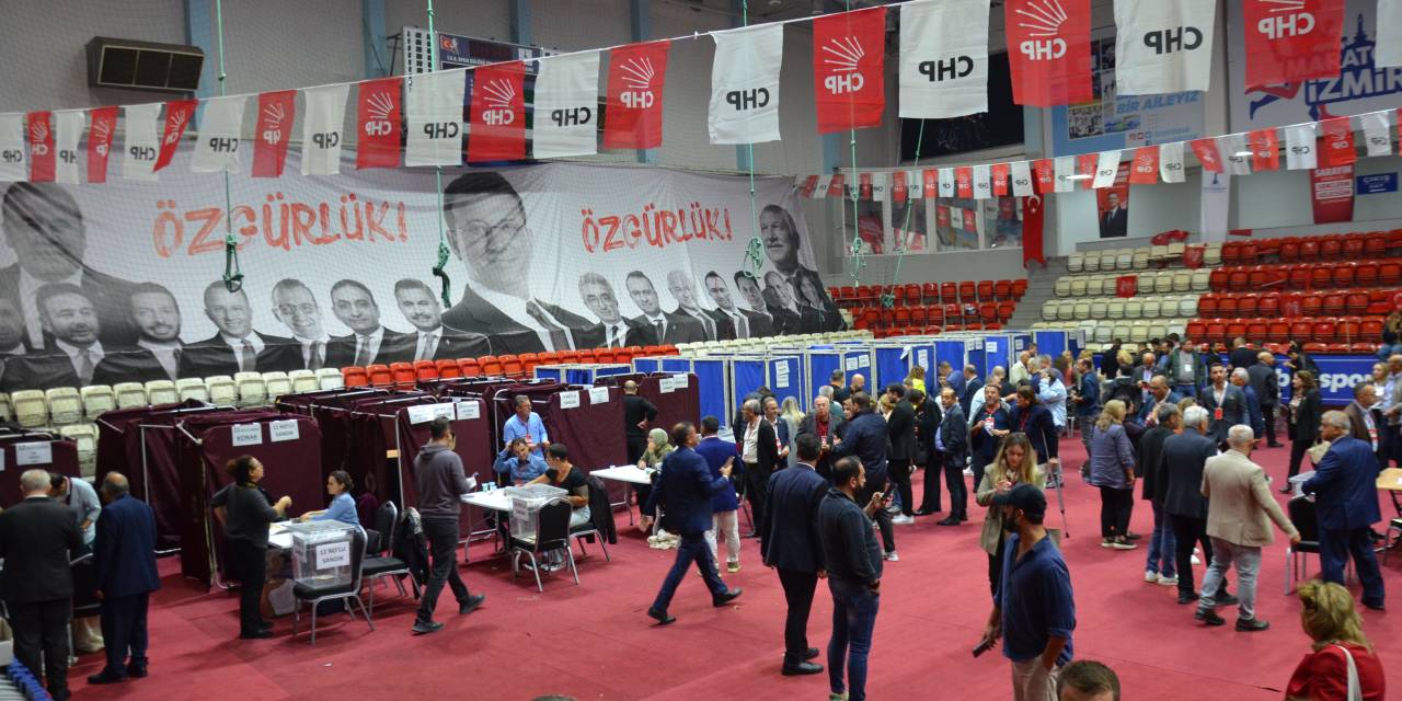 CHP İzmir İl Kongresi’nde oy verme işlemi başladı