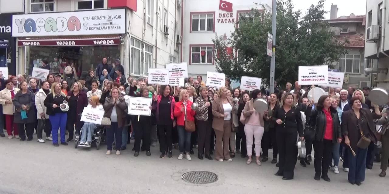 Edirne'de kadınlar boş tencere ile eylem yaptı