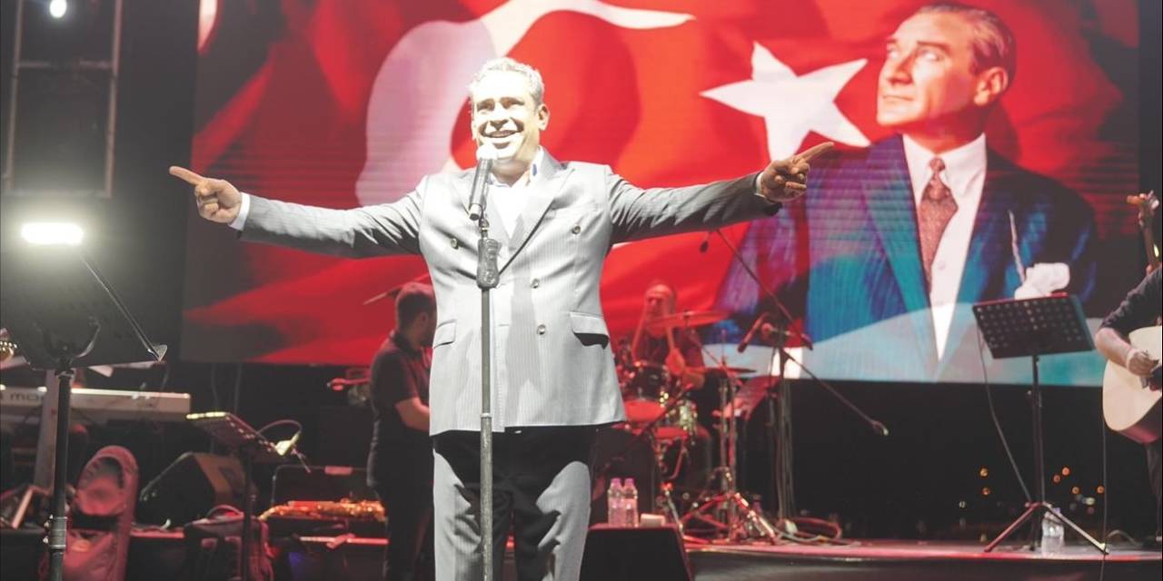 Ayvalık festivalinde unutulmaz müzik şöleni