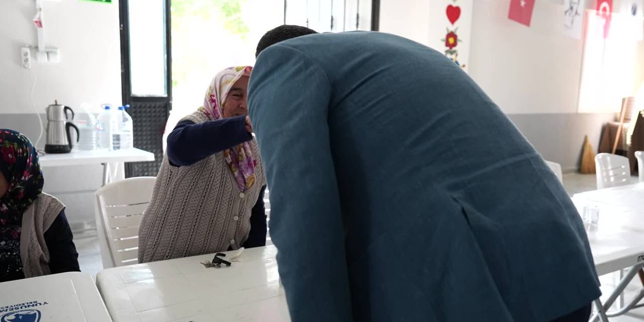 Başkan Dutlulu, Yuntdağı'nda mahalle ziyaretleri gerçekleştirdi