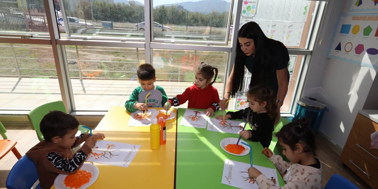 Deppo Efes Masal Evi, tarım işçisi kadınların çocuklarına güvenli alan sunuyor