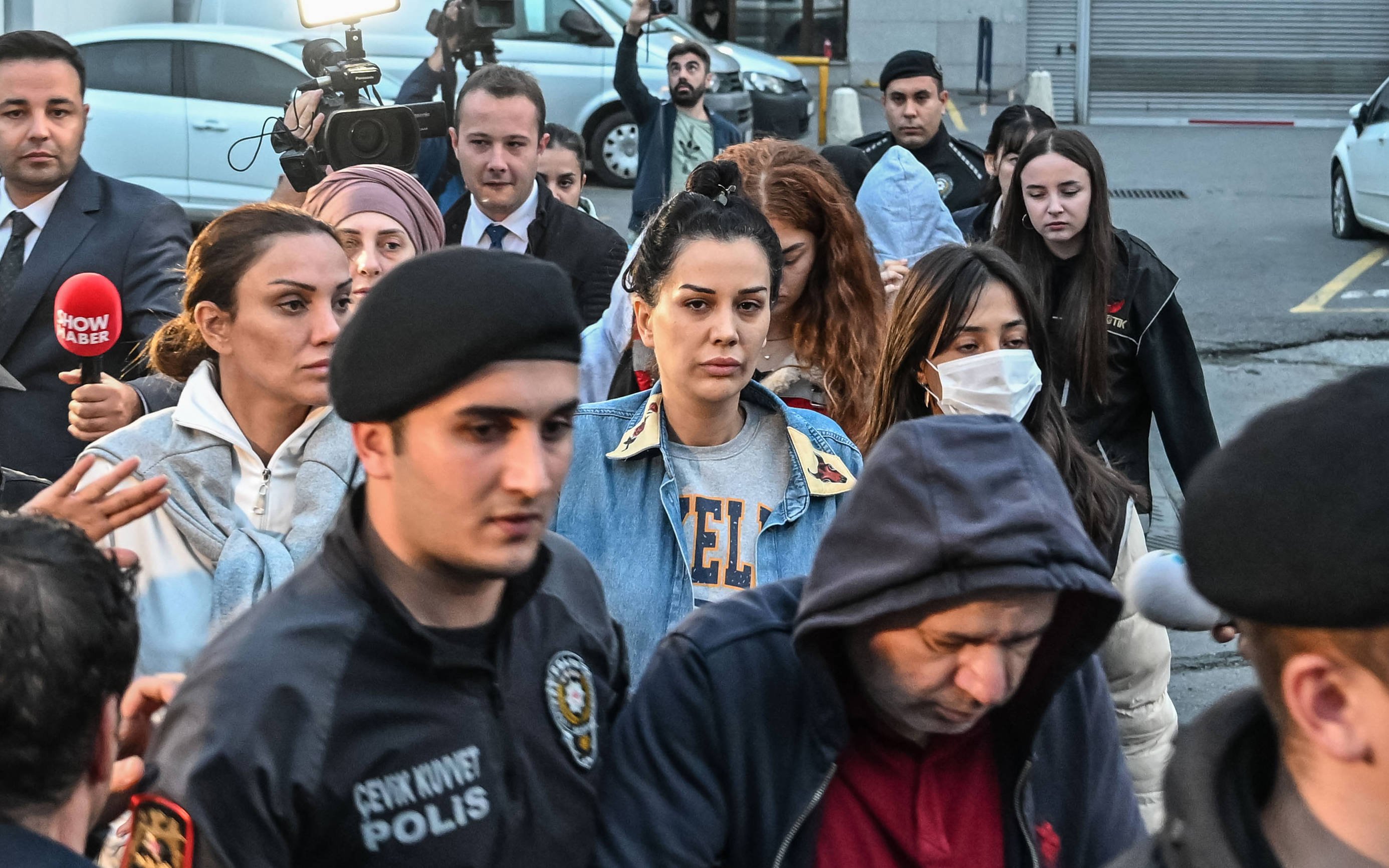 İddia: Dilan Polat FSM Köprüsü’nde intihar girişiminde mi bulundu?