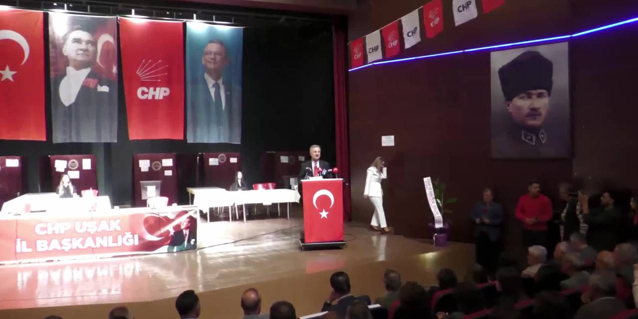 CHP Uşak 39. Kongresinde iktidar mesajları öne çıktı