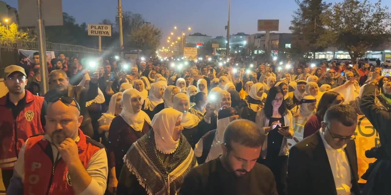 Diyarbakır'da Öcalan’a özgürlük yürüyüşüne polis müdahalesi