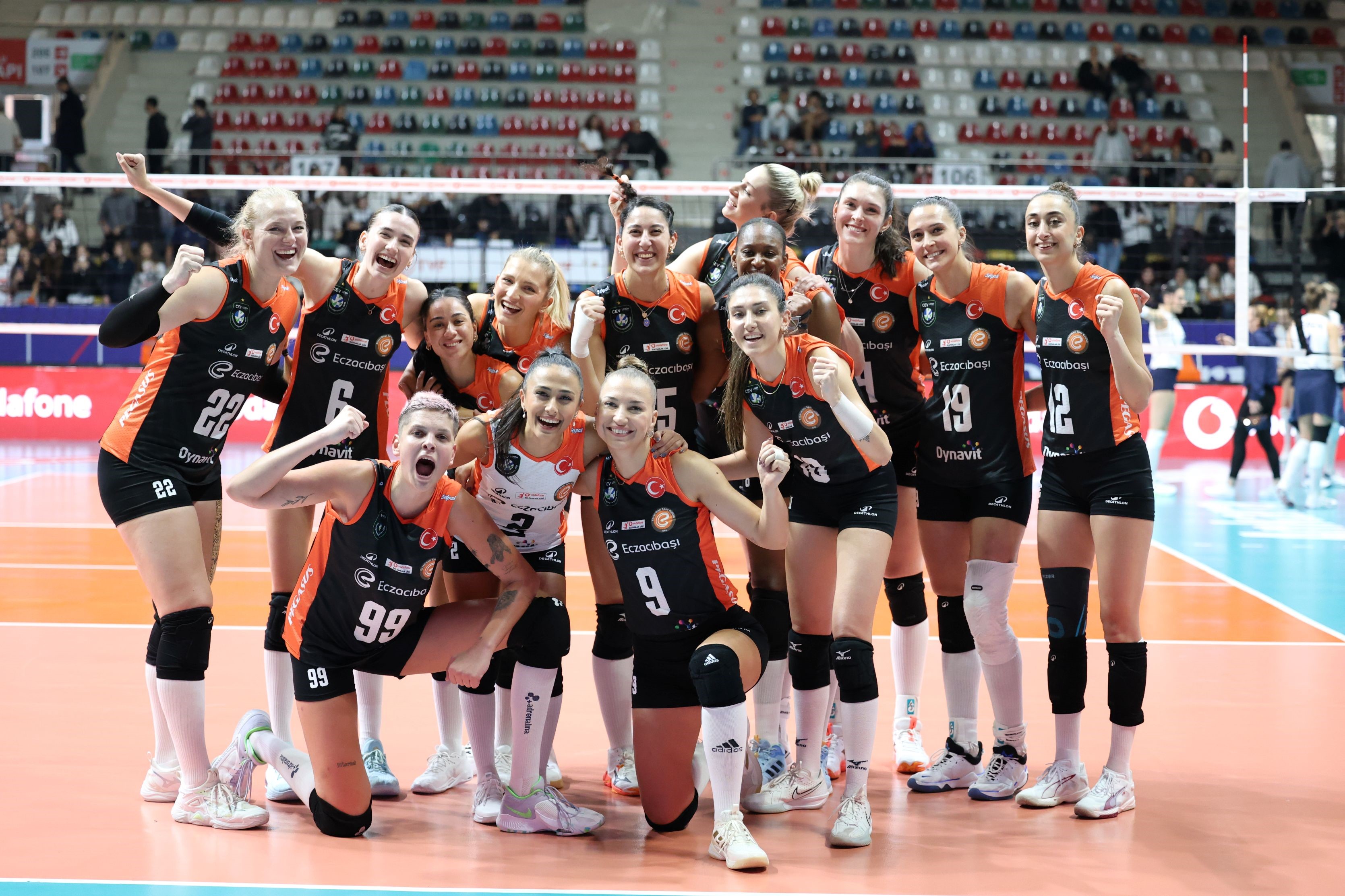 Eczacıbaşı Dynavit Ankara’da set vermedi