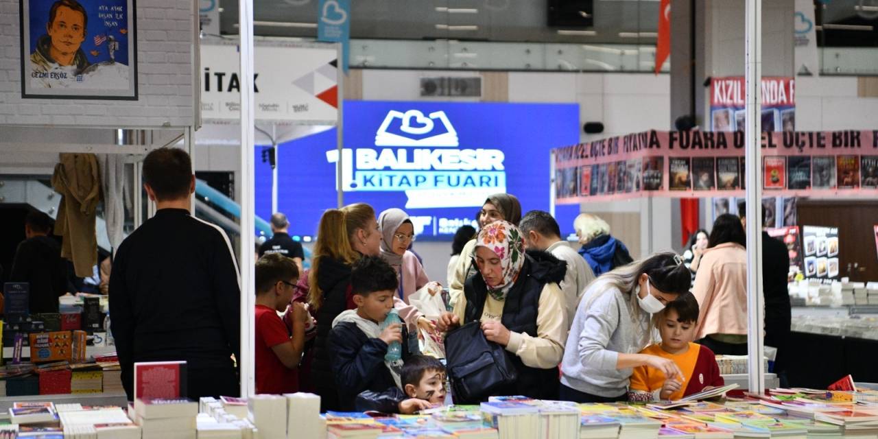 Balıkesir Kitap Fuarı beklenen ilgiyi gördü