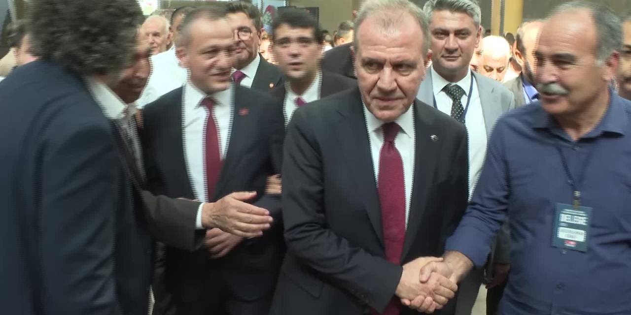 Vahap Seçer, CHP Kongresi'nde derin yoksulluğa dikkat çekti