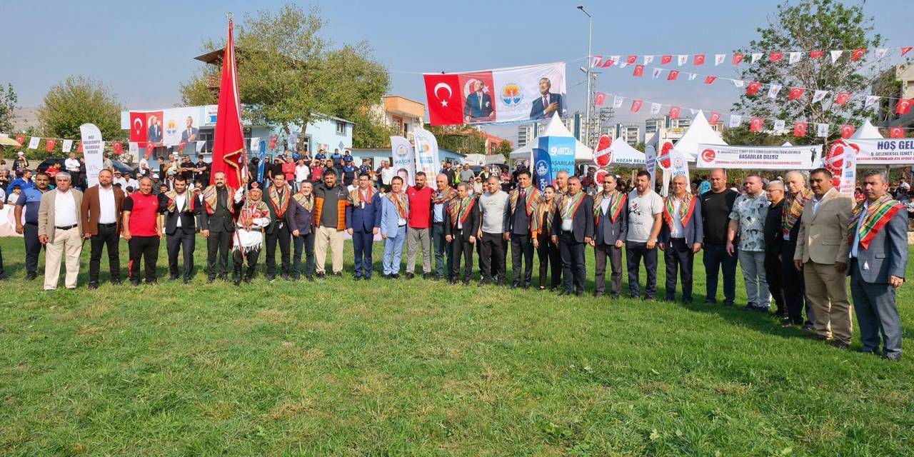 Adana'da 9. Geleneksel İsmet Atlı Karakucak Güreşleri coşkuyla başladı