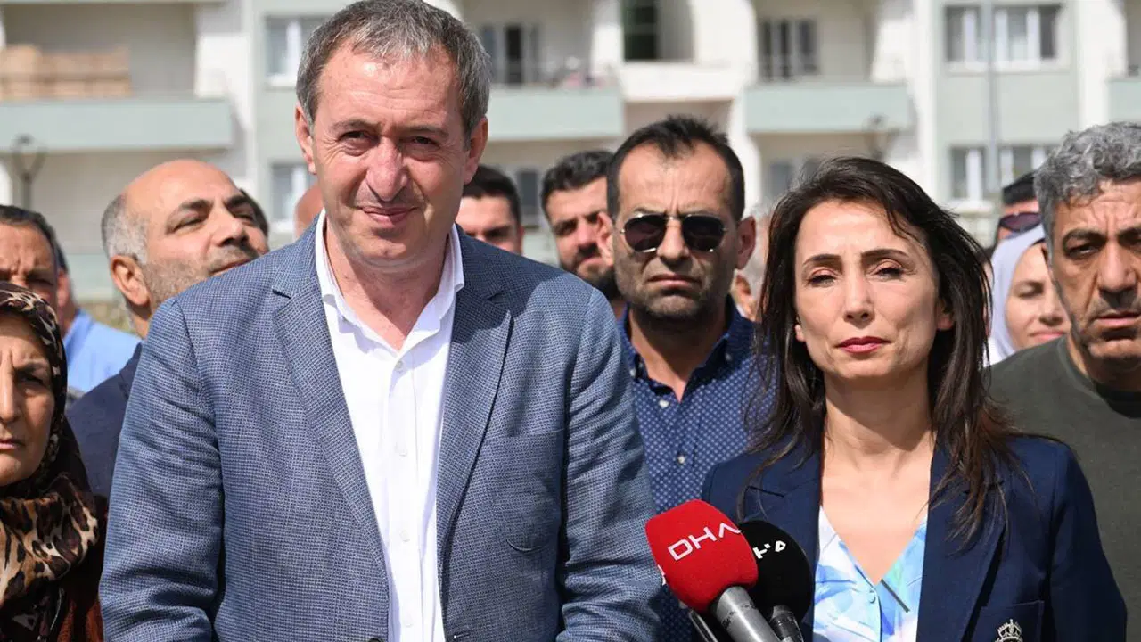 DEM Parti'den Selahattin Demirtaş'a ziyaret: ‘Suçsuz insanlar özgür olmayacaksa…’