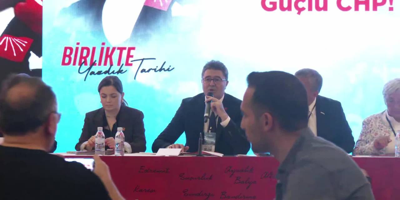 CHP Balıkesir Kongresi'nde Özgür Özel ve Ekrem İmamoğlu'nun mesajları paylaşıldı