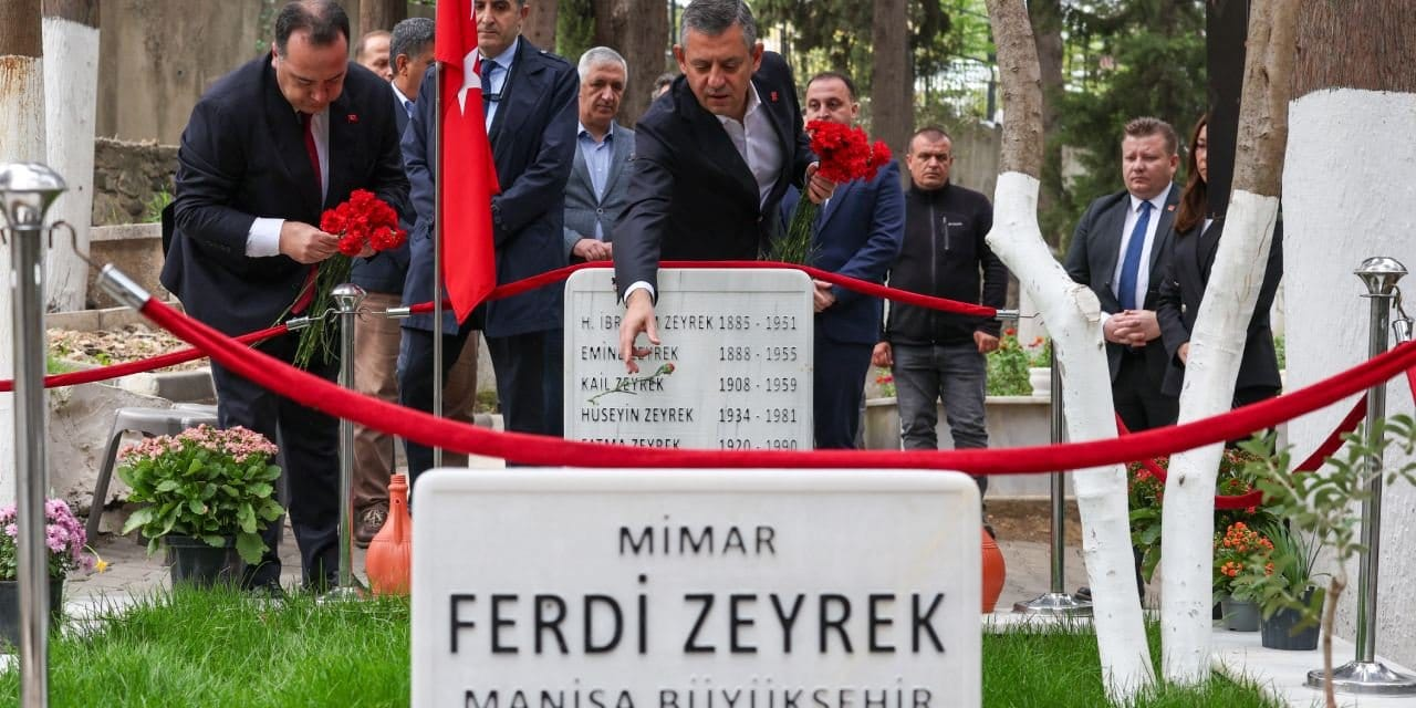 Özgür Özel, Ferdi Zeyrek'in mezarını ziyaret etti