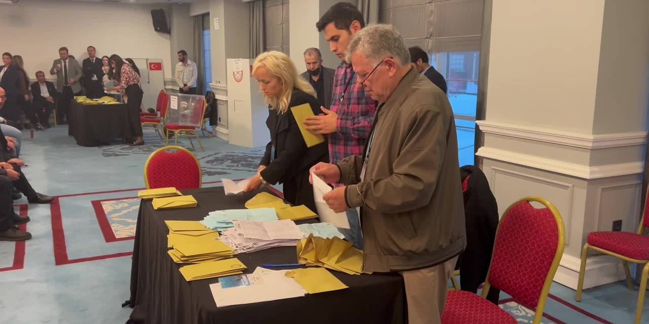 Oğuzcan Curoğlu, CHP Sakarya İl Başkanlığına geri döndü