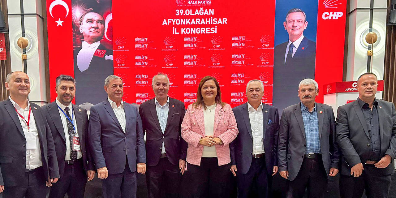 AKP'ye geçeceği iddia edilmişti: Burcu Köksal, CHP kongresine katıldı