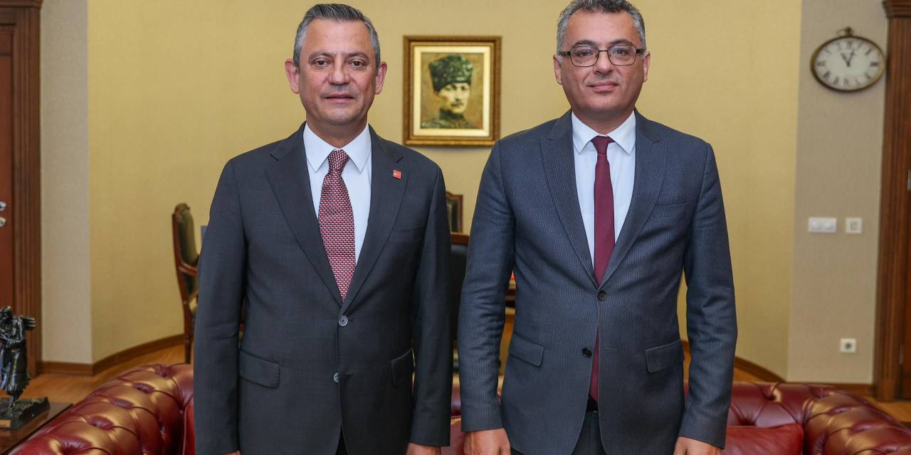 Özgür Özel'den KKTC seçim değerlendirmesi: Kıbrıs Türk halkı iradesini gösterdi