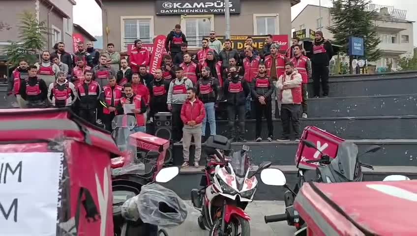 Yemeksepeti kuryeleri Denizli'de iş bıraktı