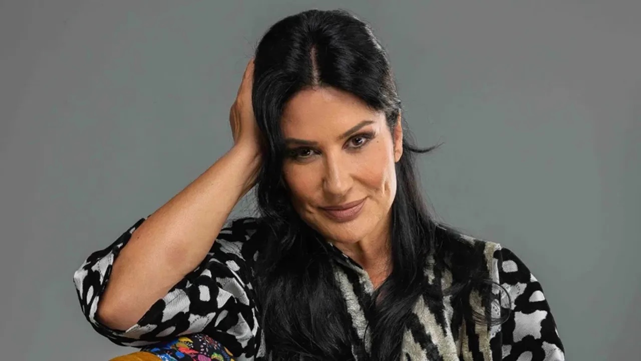 İclal Aydın, “Ama Değil, Rağmen” ile Türkiye turnesine çıkıyor