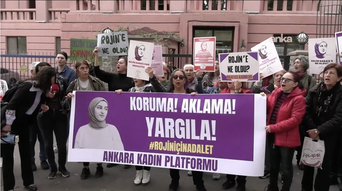 Kadınlar, Rojin Kabaiş için Adalet Bakanlığı'nın kapısından seslendi: İktidarın koruduğu tek şey katillerin düzenidir