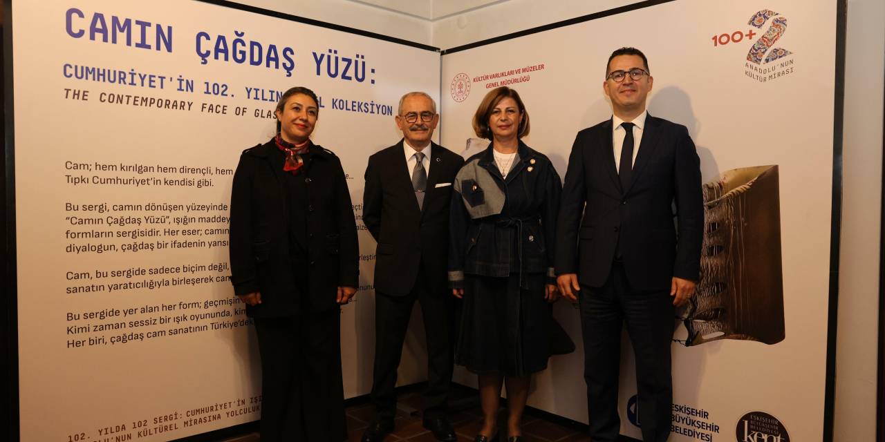 Eskişehir'de 'Camın Çağdaş Yüzü' sergisi sanatseverlerle buluştu