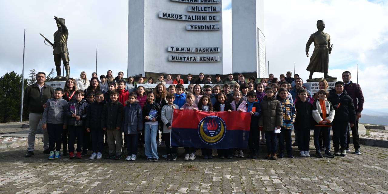 Eskişehirli öğrenciler Bozüyük’ün tarihi zenginliklerini keşfetti