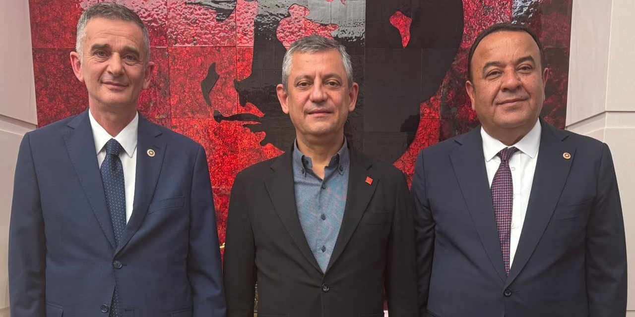 İYİ Parti'den istifa etmişti... Ümit Dikbayır CHP'ye katılıyor