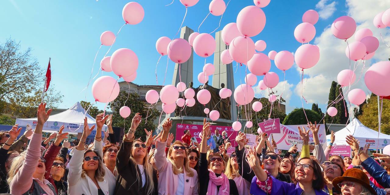 Bakırköy’de gökyüzüne pembe balonlar salındı