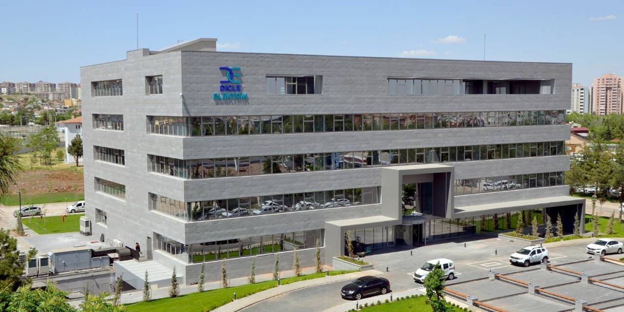 Dicle Elektrik'ten izinsiz GES kurulumlarına dikkat: "60 gün içinde tesisler çıkartılmalı"