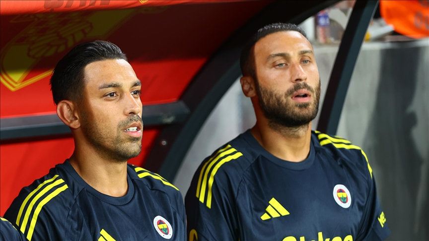 Fenerbahçe'de İrfan Can Kahveci ve Cenk Tosun için yeni karar