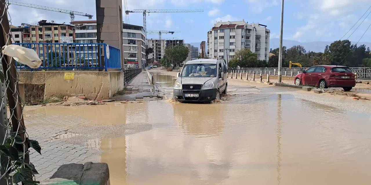 Hatay'da altyapı sorunları su baskınlarına yol açtı