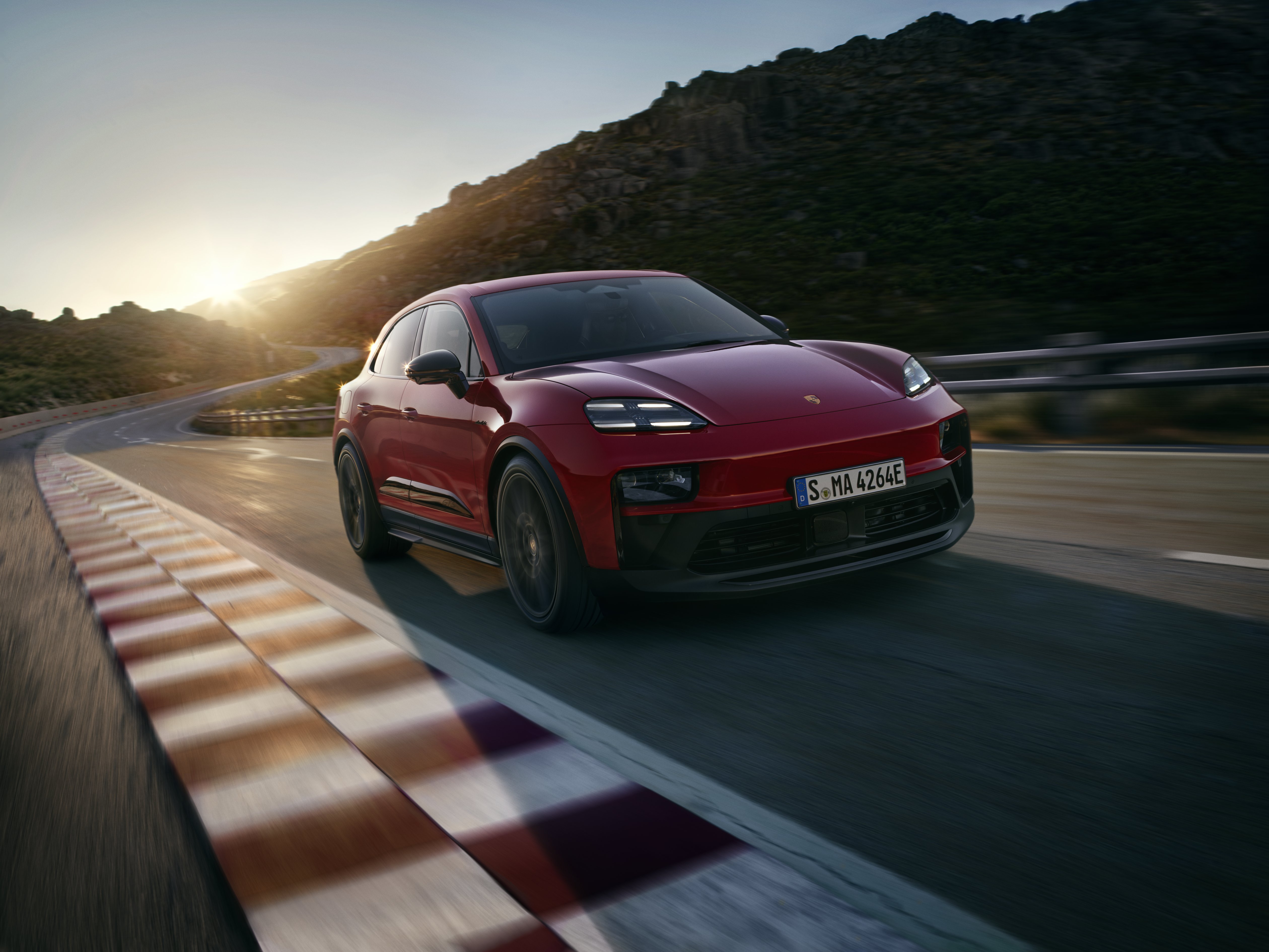 Porsche, elektrikli ilk Macan GTS modelini duyurdu