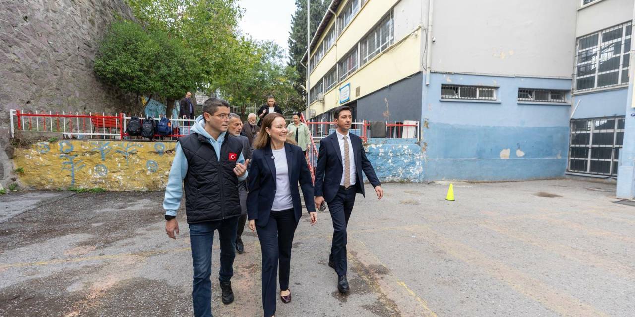 Öğrencilerle buluşan Konak Belediye Başkanı Mutlu'dan gezi müjdesi