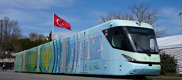 Metrobüsün yerine geçecek: İstanbul Büyükşehir Belediyesi yeni elektrikli metrobüsleri denedi