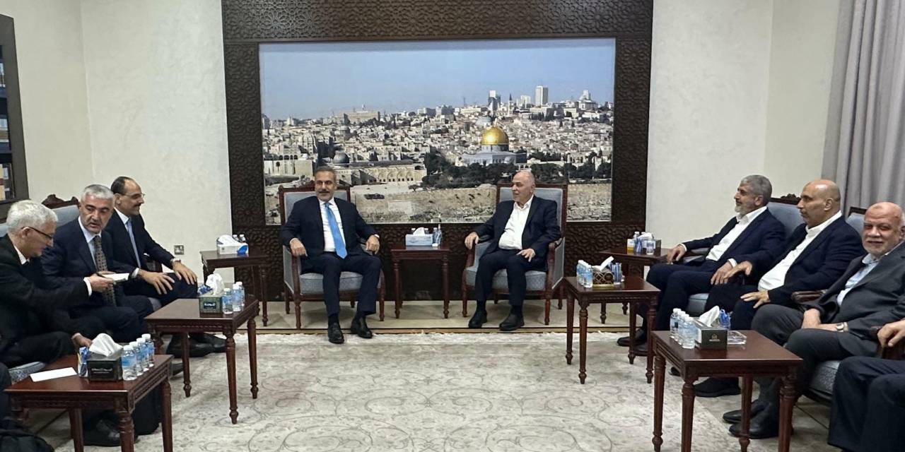 Fidan ve Kalın, Doha'da Hamas temsilcileri ile buluştu