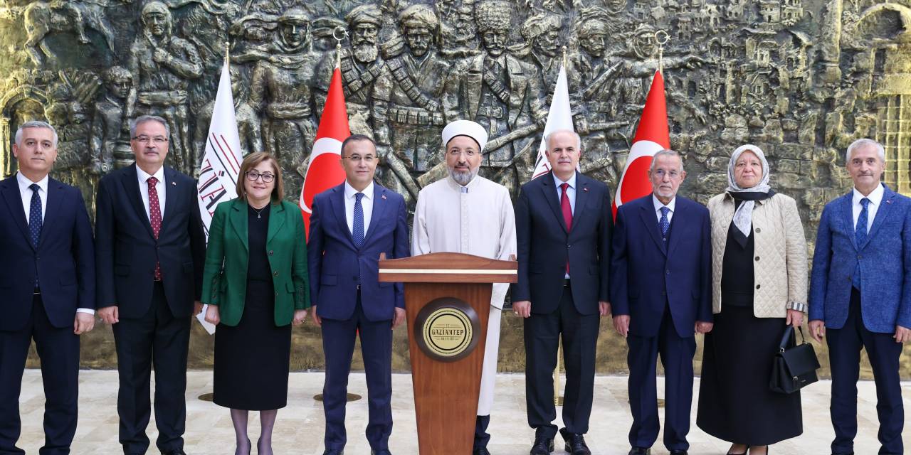 Türkiye'de 250 bin resmi hafız olduğu açıklandı