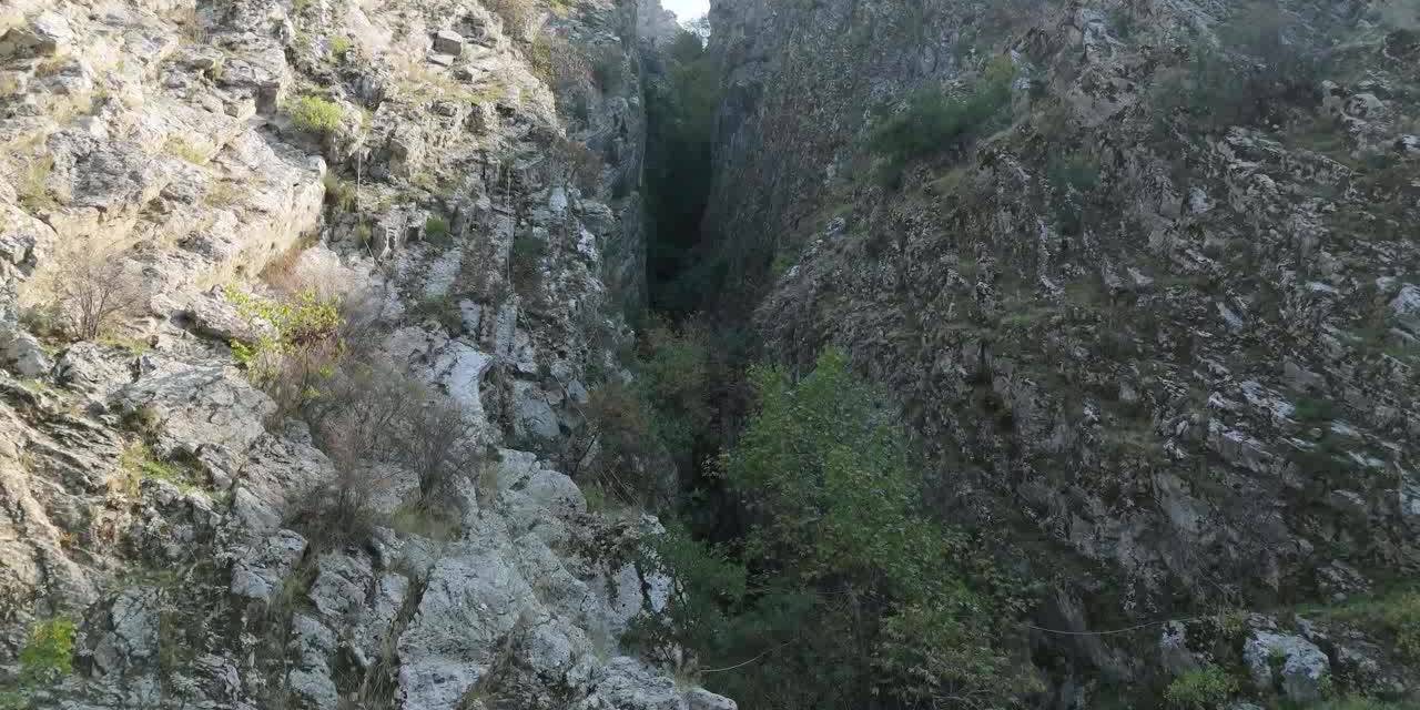 4 yaşında canyoning yapan minik sporcu Yusuf