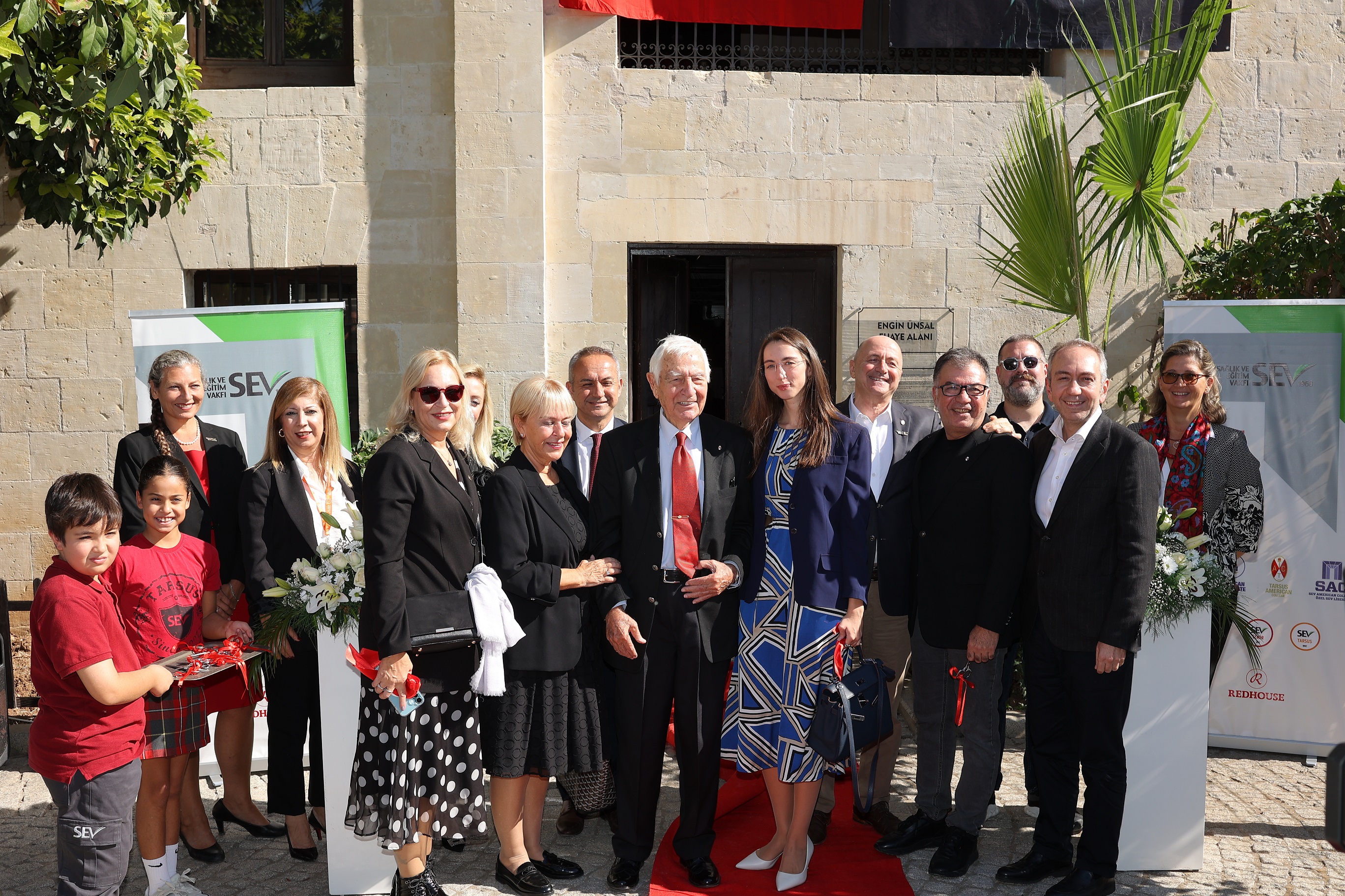 SEV, kurucu mütevellilerinden Dr. Engin Ünsal’ın adını Tarsus Kampüsü’nde yaşatıyor