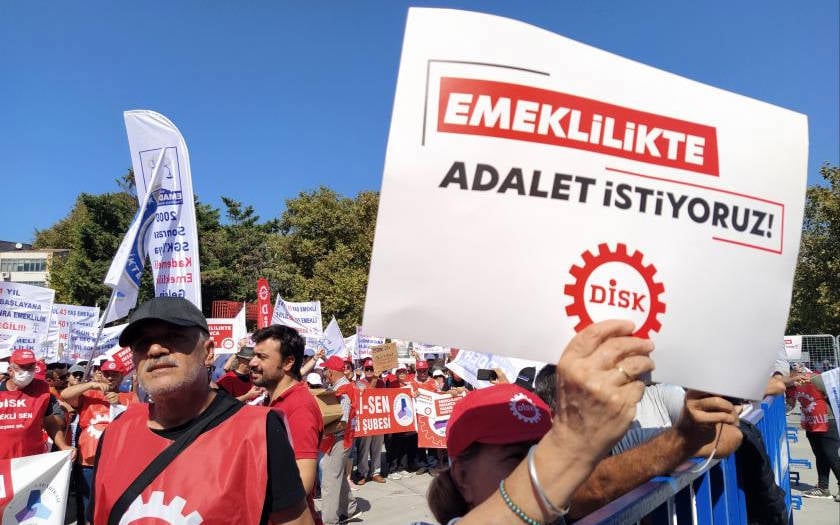 Emekli maaşları ilgili kanun teklifi: AKP ve MHP vekilleri tarafından reddedildi