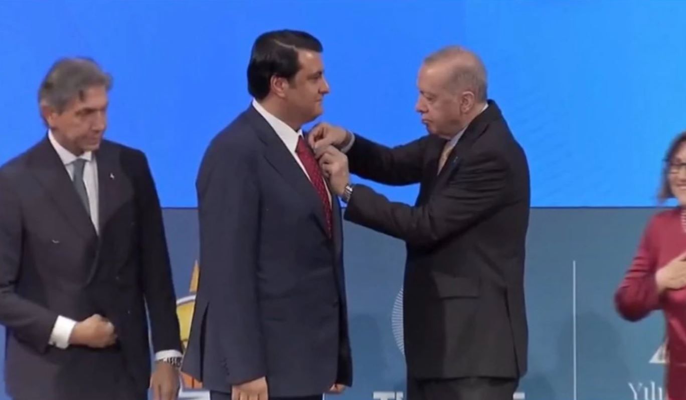 İki farklı "İhaleye Fesat" suçlaması: AKP'ye geçen Yılmaz kurtuldu, CHP'de kalan Özer tutuklu