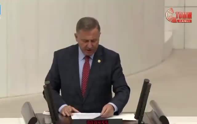 Selçuk Özdağ: Tekstil sektörü yeni vergilerle zor günler yaşıyor