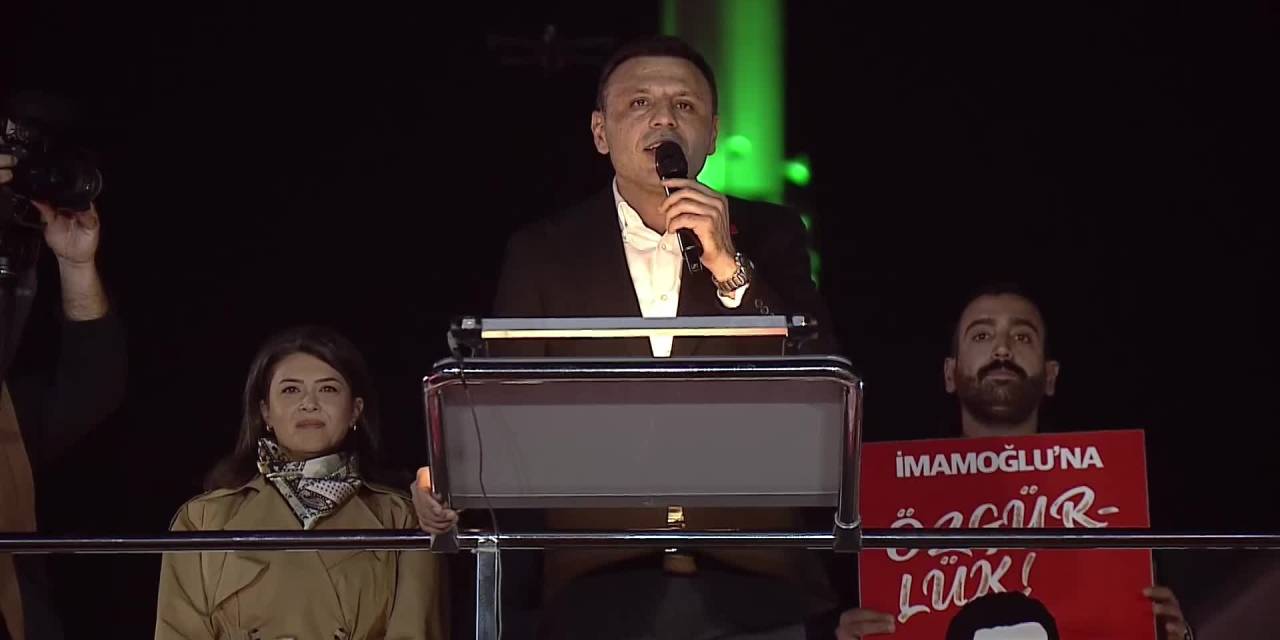 İmamoğlu'ndan Arnavutköy mitinginde güçlü mesaj: millete hizmet için gün sayıyorum