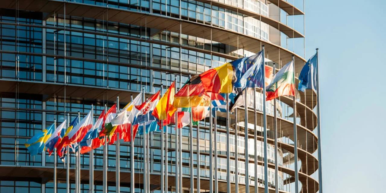 AB'den Rusya'ya yeni yaptırımlar: Sıvılaştırılmış gaz ithalatına yasak