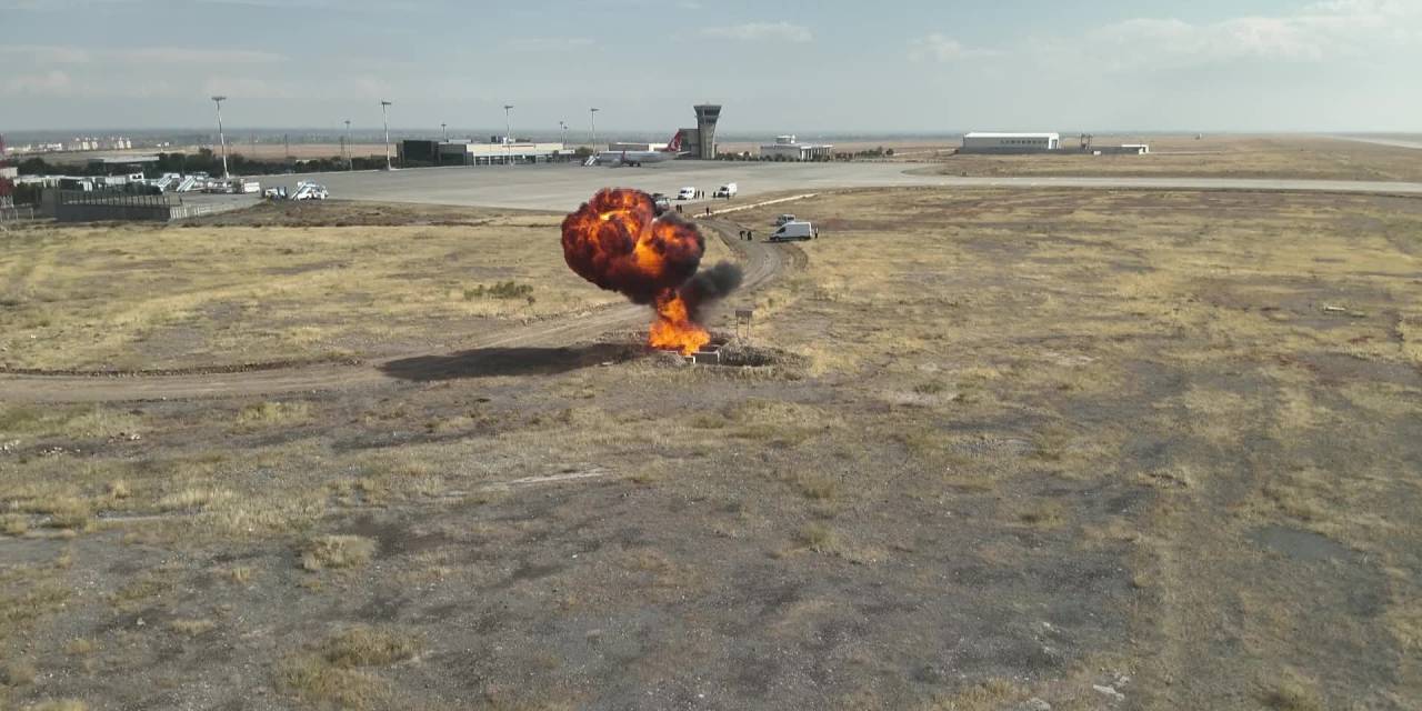 Iğdır Havalimanı'nda bomba ihbarı tatbikatı yapıldı