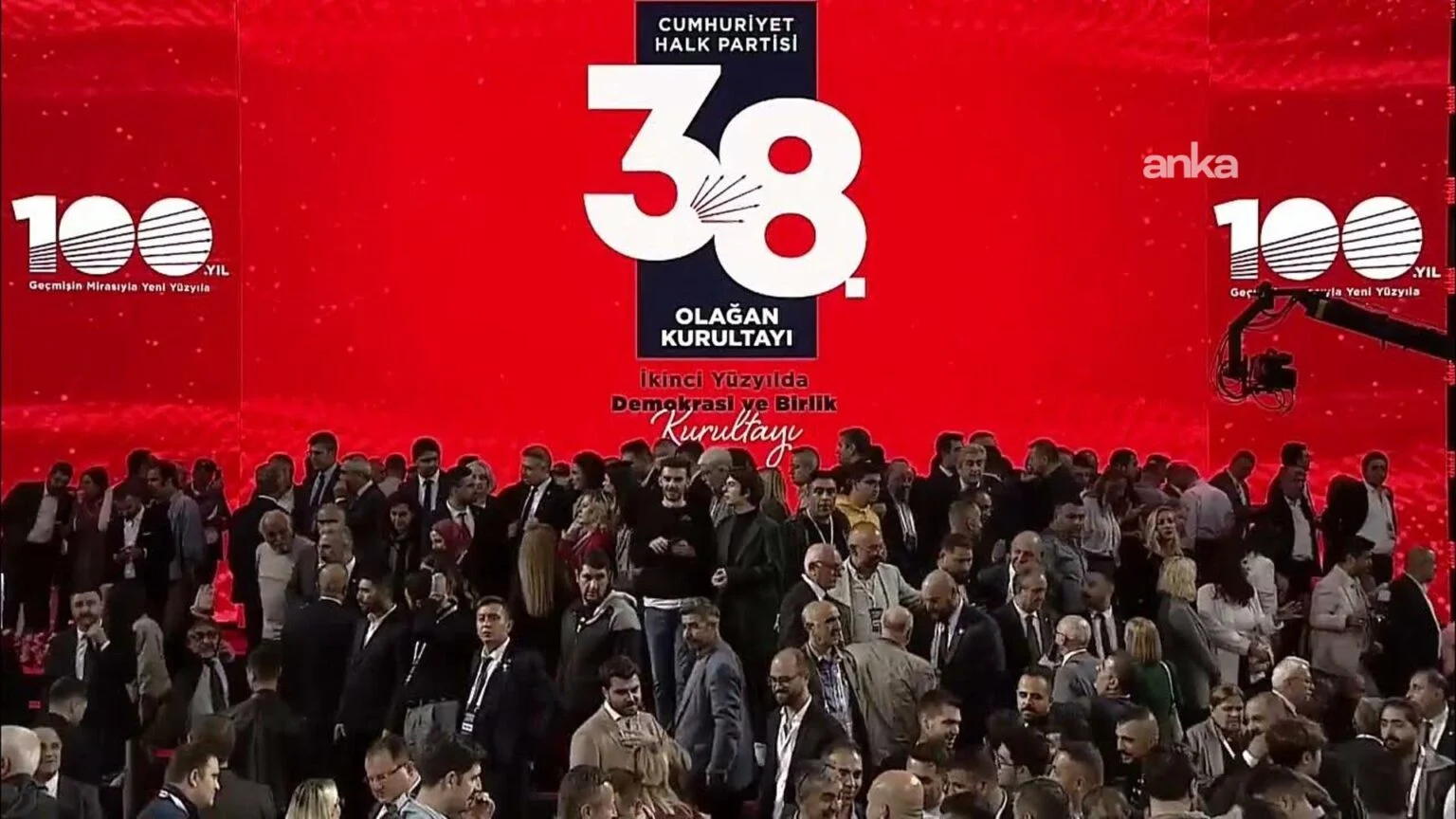 CHP Kurultay davası görüldü: Mahkeme "dava konusuz kaldı" dedi ve davayı reddetti