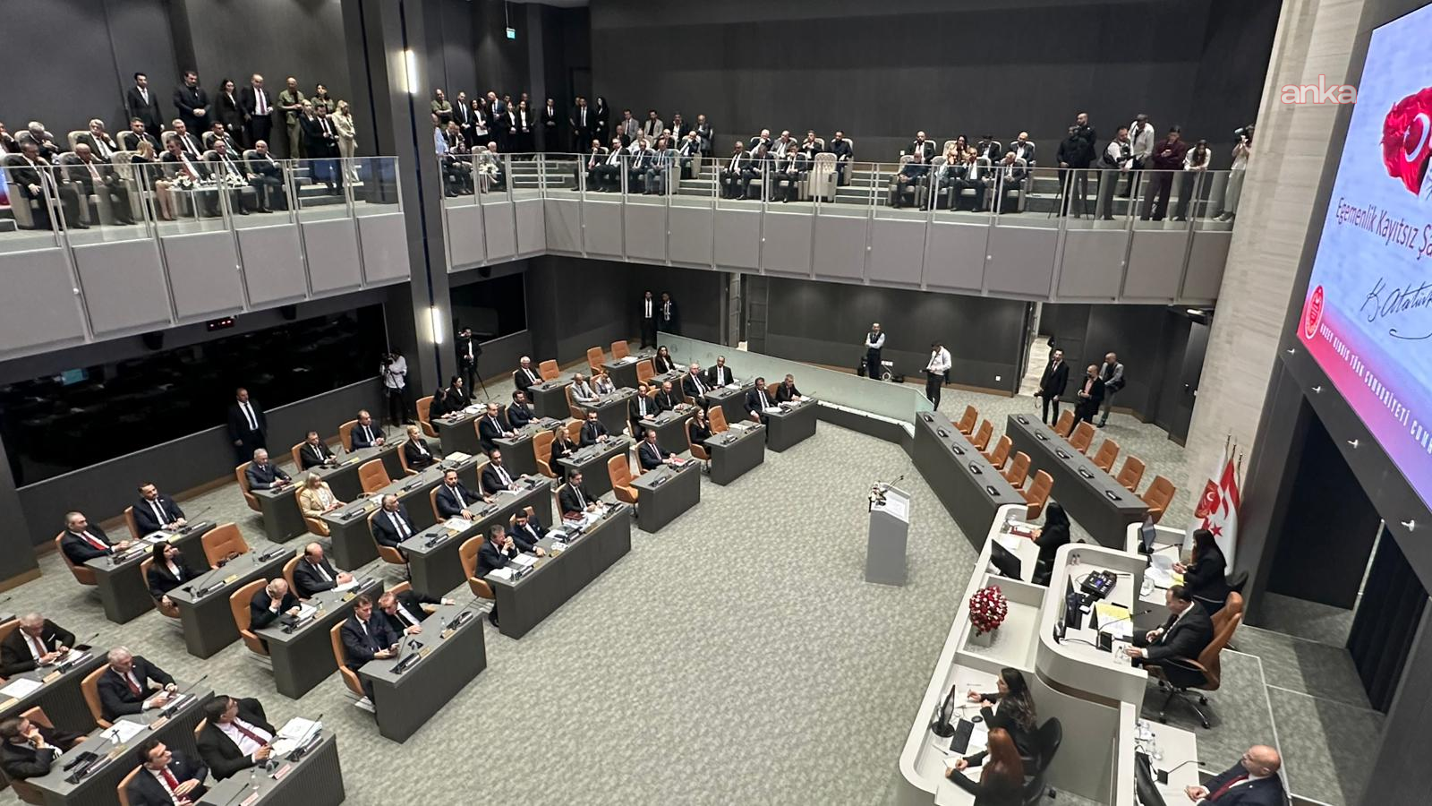 Ersin Tatar dönemi resmen bitti: KKTC'nin yeni Cumhurbaşkanı Tufan Erhürman yemin ederek görevine başladı