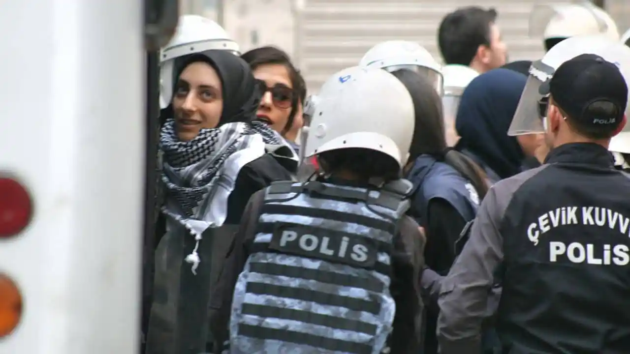 CHP'li Çelik, Filistin eylemindeki polis şiddetine tepki gösterdi