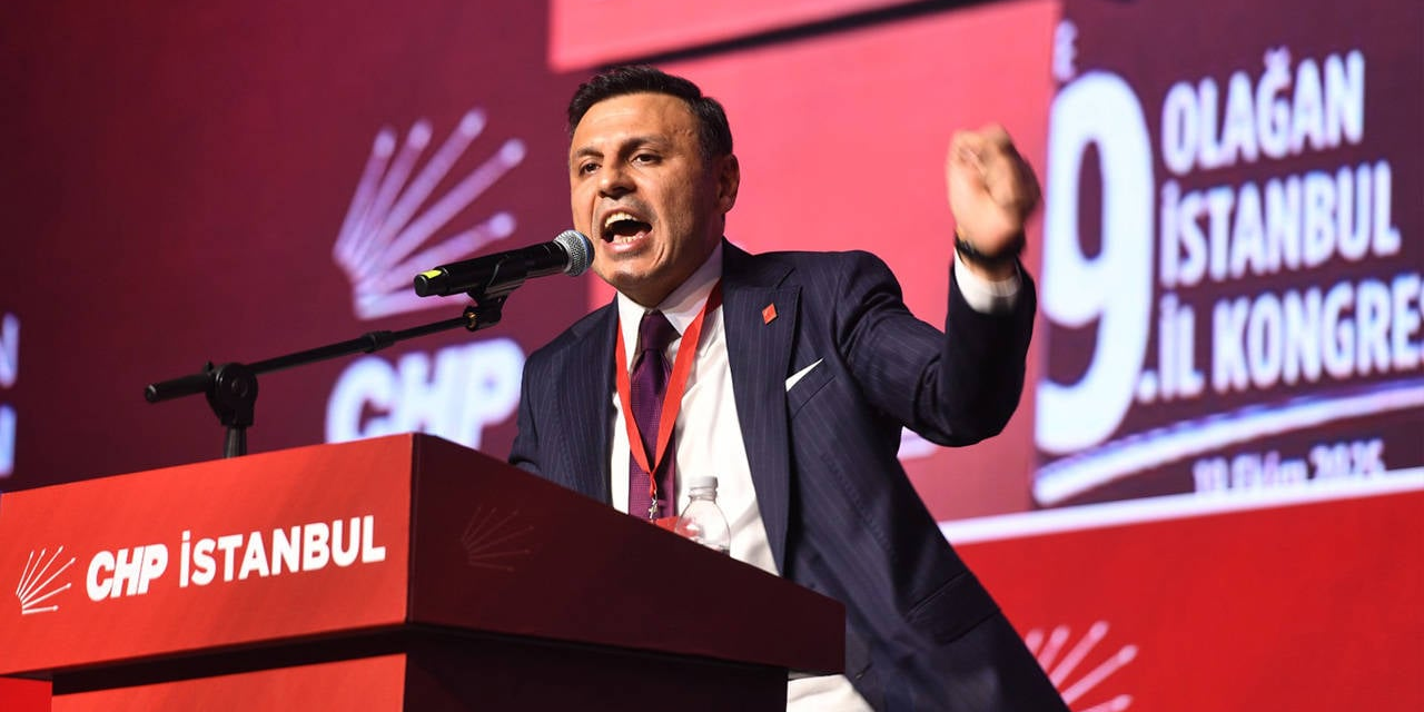Özgür Çelik duyurdu: CHP'liler destek için TELE1 binası önünde toplandı