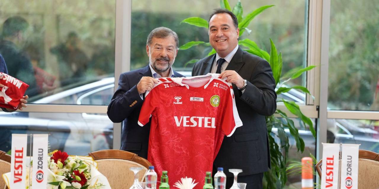 Dutlulu, Vestel Kadın Voleybol Takımı'nı Ziyaret Etti