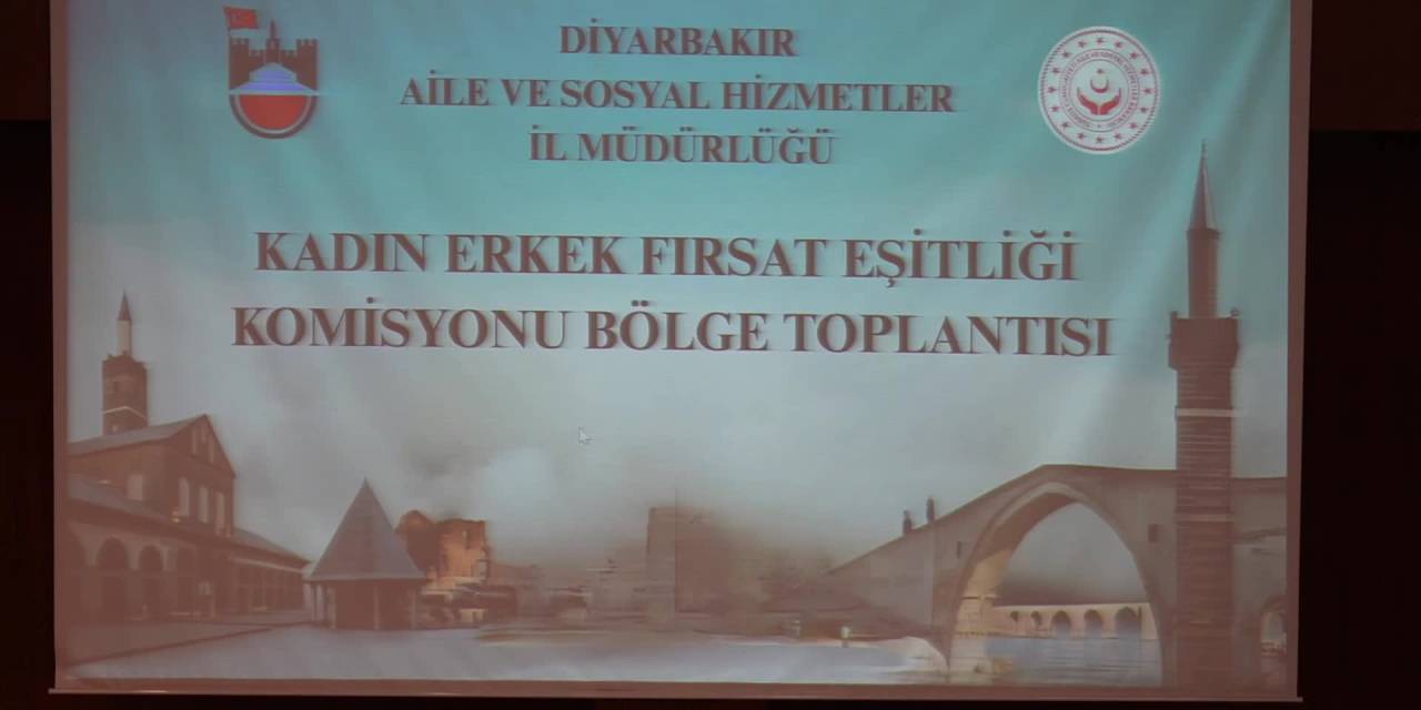 Demokrasi ve Barış için Kadınların Rolü Vurgulandı